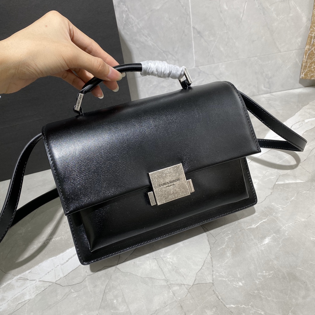 Y51 medium bellechasse in leather black and silver 482051 22 x 16 x 9 cm