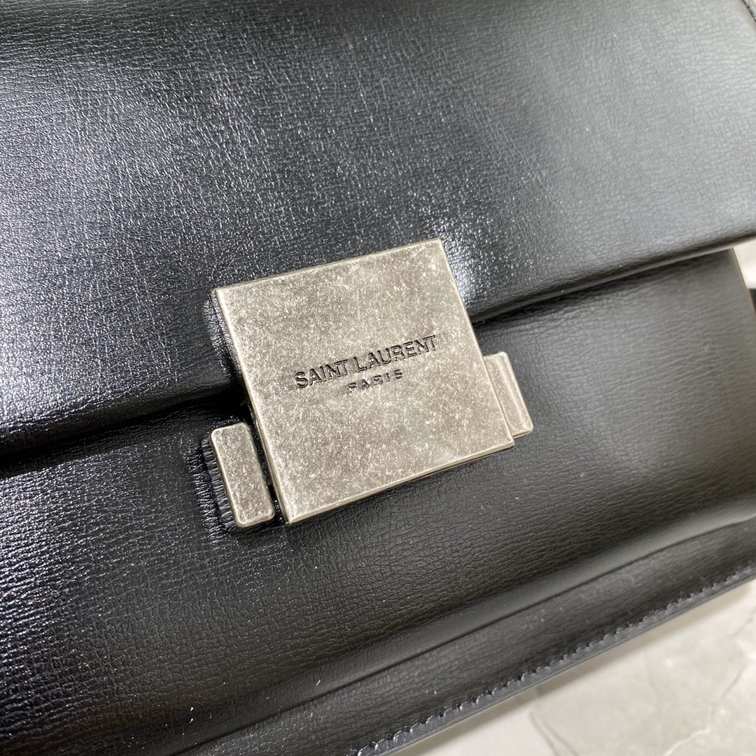 Y51 medium bellechasse in leather black and silver 482051 22 x 16 x 9 cm