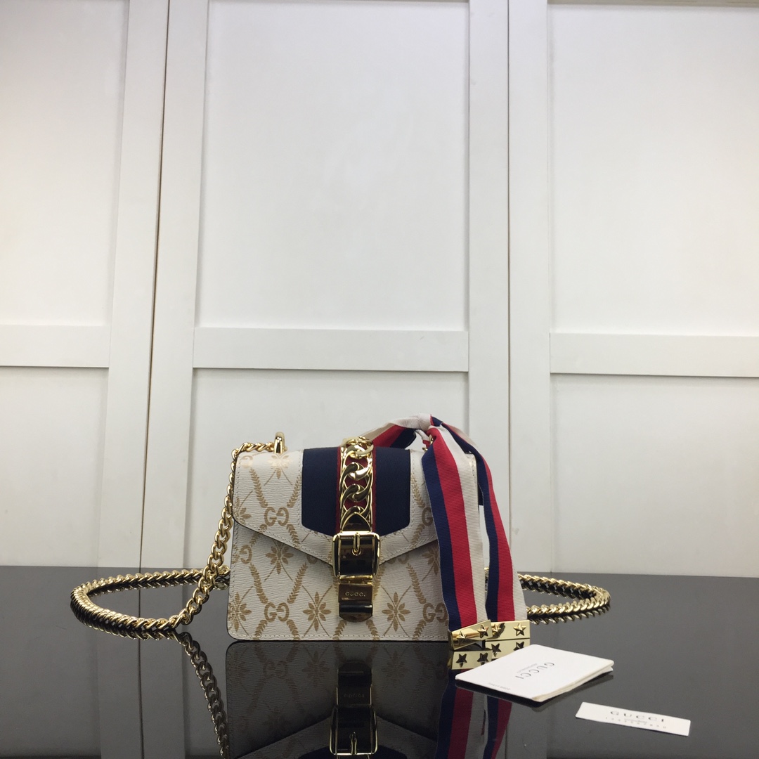 Gvc*1 mini sylvie chain bag white leather 431666 19 x 14 x 7.5 cm