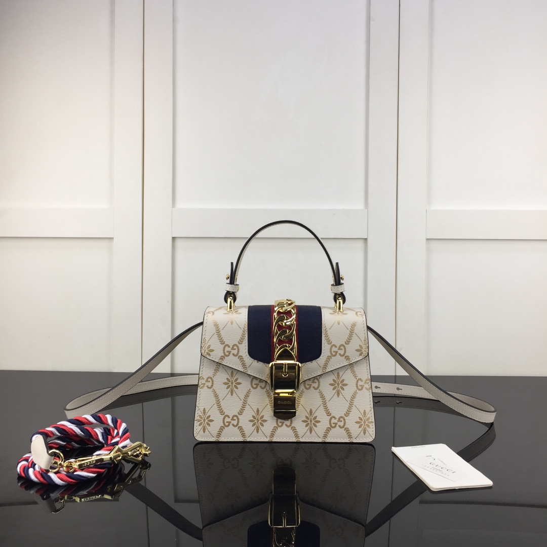 Gvc*1 small sylvie chain bag white leather 470270 20 x 14 x 8 cm