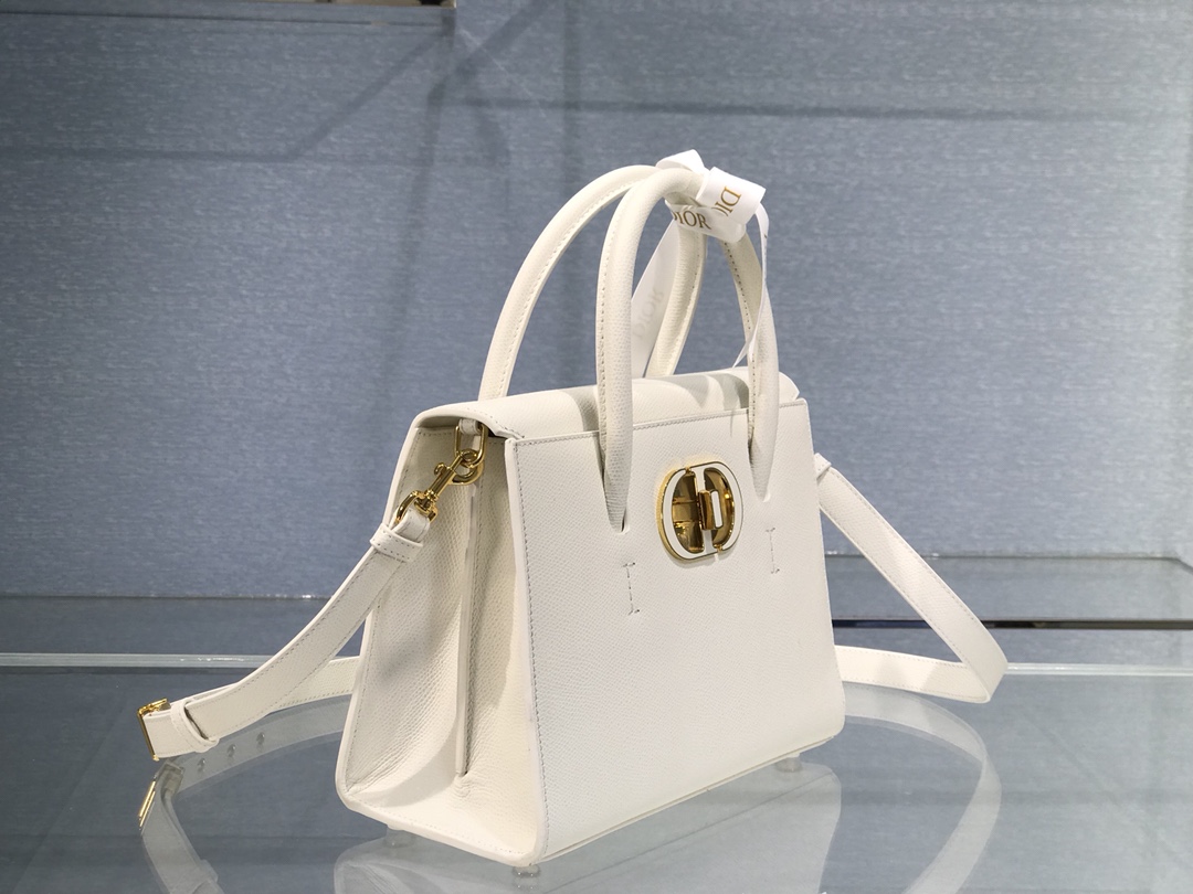 D10r medium st honorÉ tote white grained calfskin m9321 25 x 19 x 12 cm