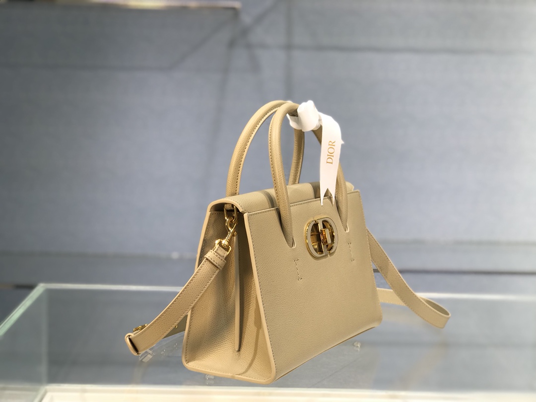 D10r medium st honorÉ tote beige grained calfskin m9321 25 x 19 x 12 cm