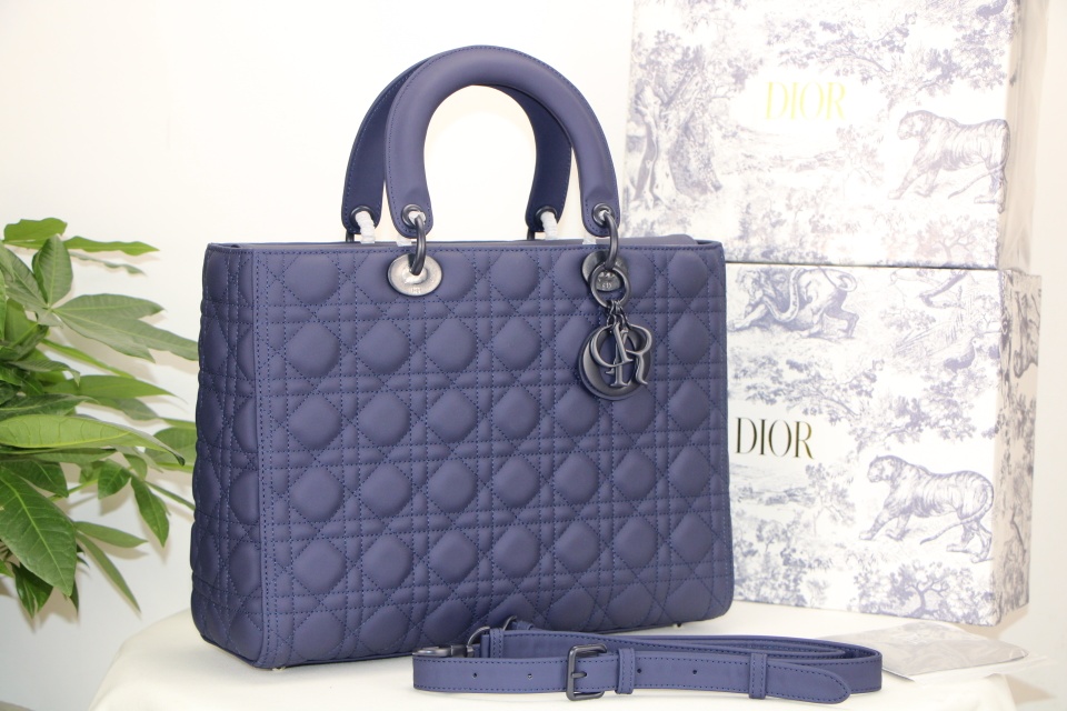 D10r large lady D10r bag denim ultramatte cannage calfskin m0566 32 x 25 x 11 cm