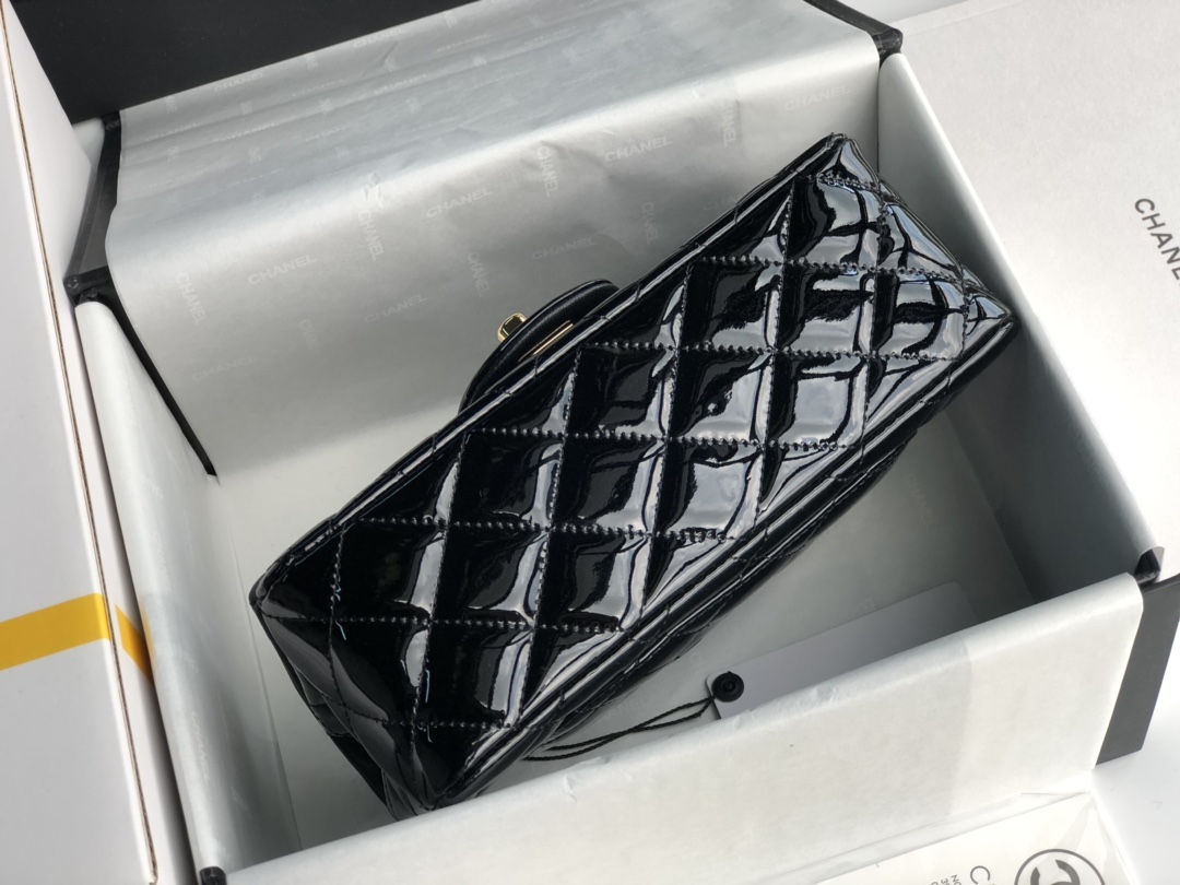 Ch**el cf mini patent calfskin & golden metal black bag 20cm