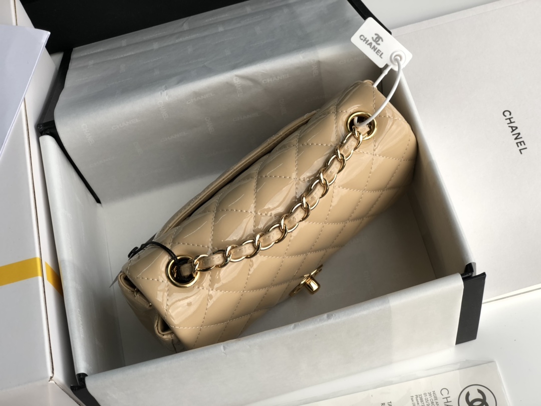 Ch**el cf mini patent calfskin & golden metal beige bag 20cm
