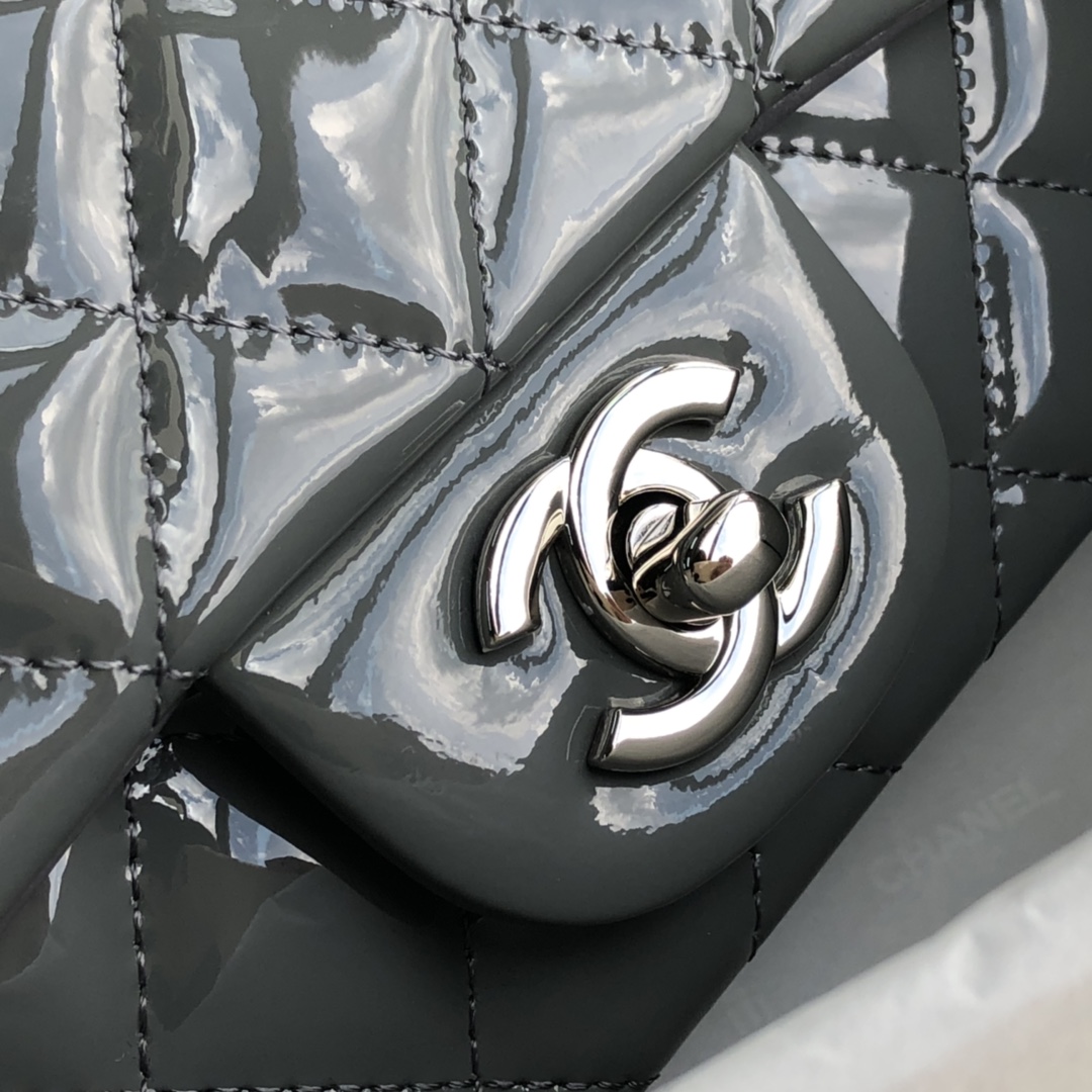 Ch**el cf mini patent calfskin & silver metal grey bag 20cm