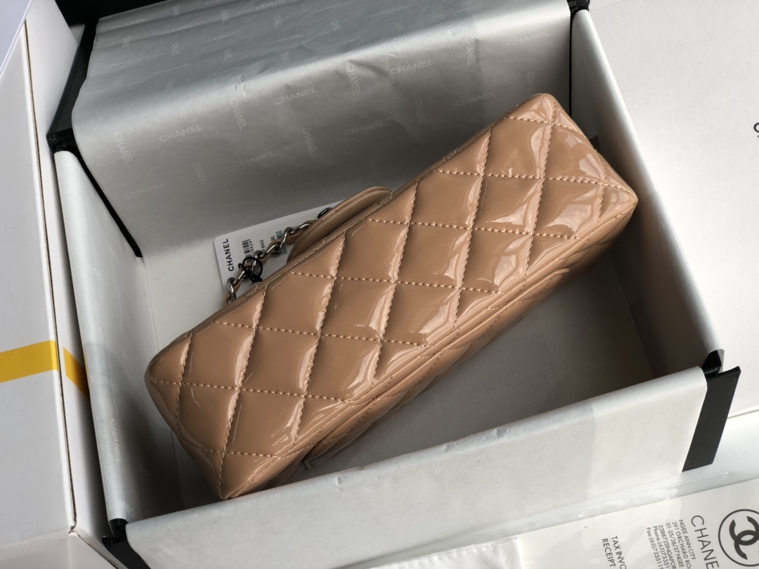 Ch**el cf mini patent calfskin & silver metal beige bag 20cm