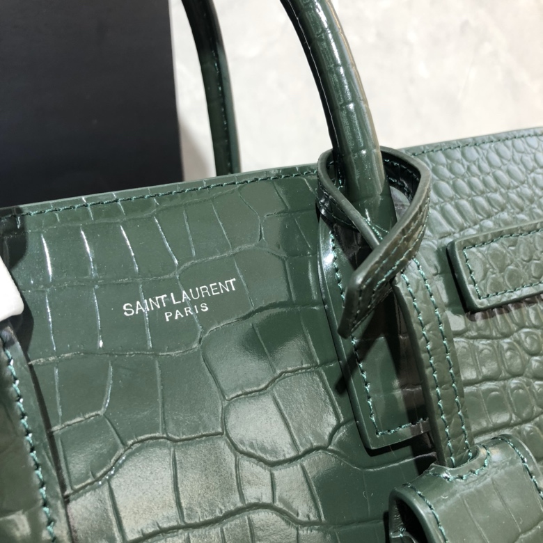 Y51 classic sac de jour baby in crocodile embossed matte leather forest 421863 26 x 20.5 x 12.5 cm