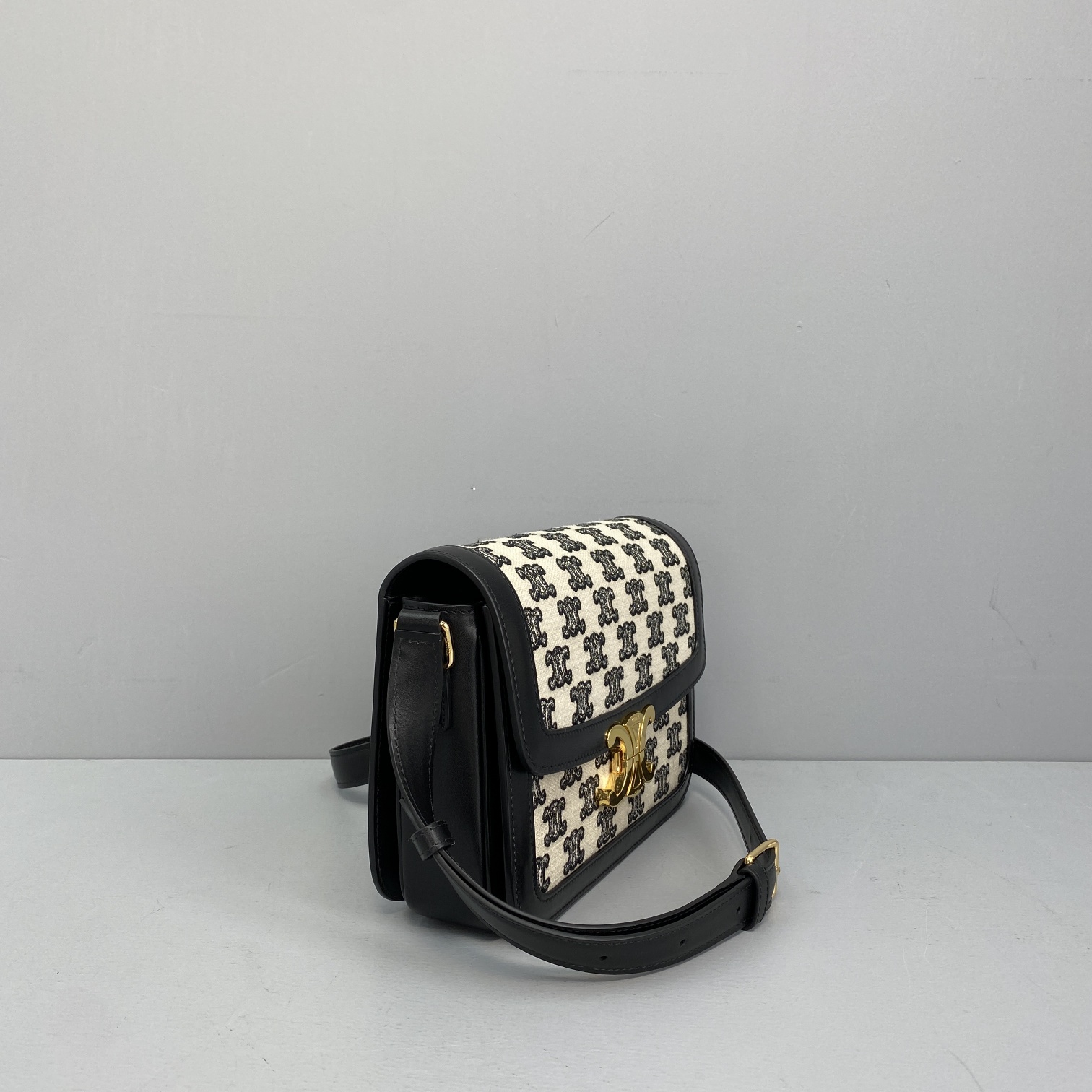 Ce1i*e medium triomphe bag in textile with triomphe embroidery and calfskin black 191242 22 x 16 x 7 cm