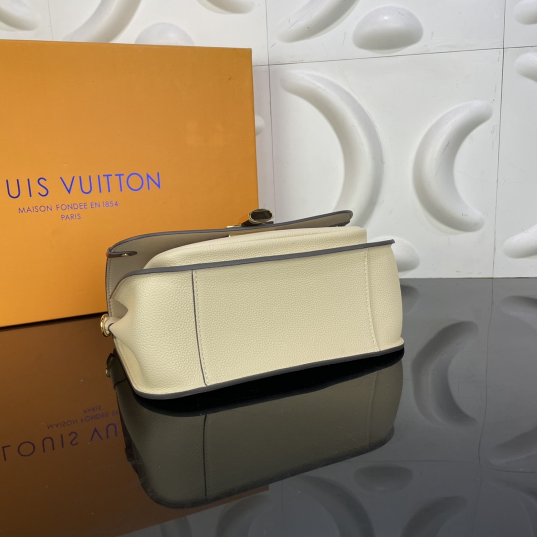 l0vis Vvtt0n vaugirard creme m44353 26 x 19 x 9.5 cm