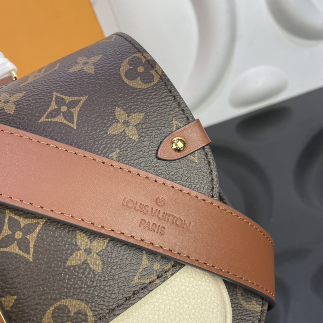 l0vis Vvtt0n vaugirard creme m44353 26 x 19 x 9.5 cm