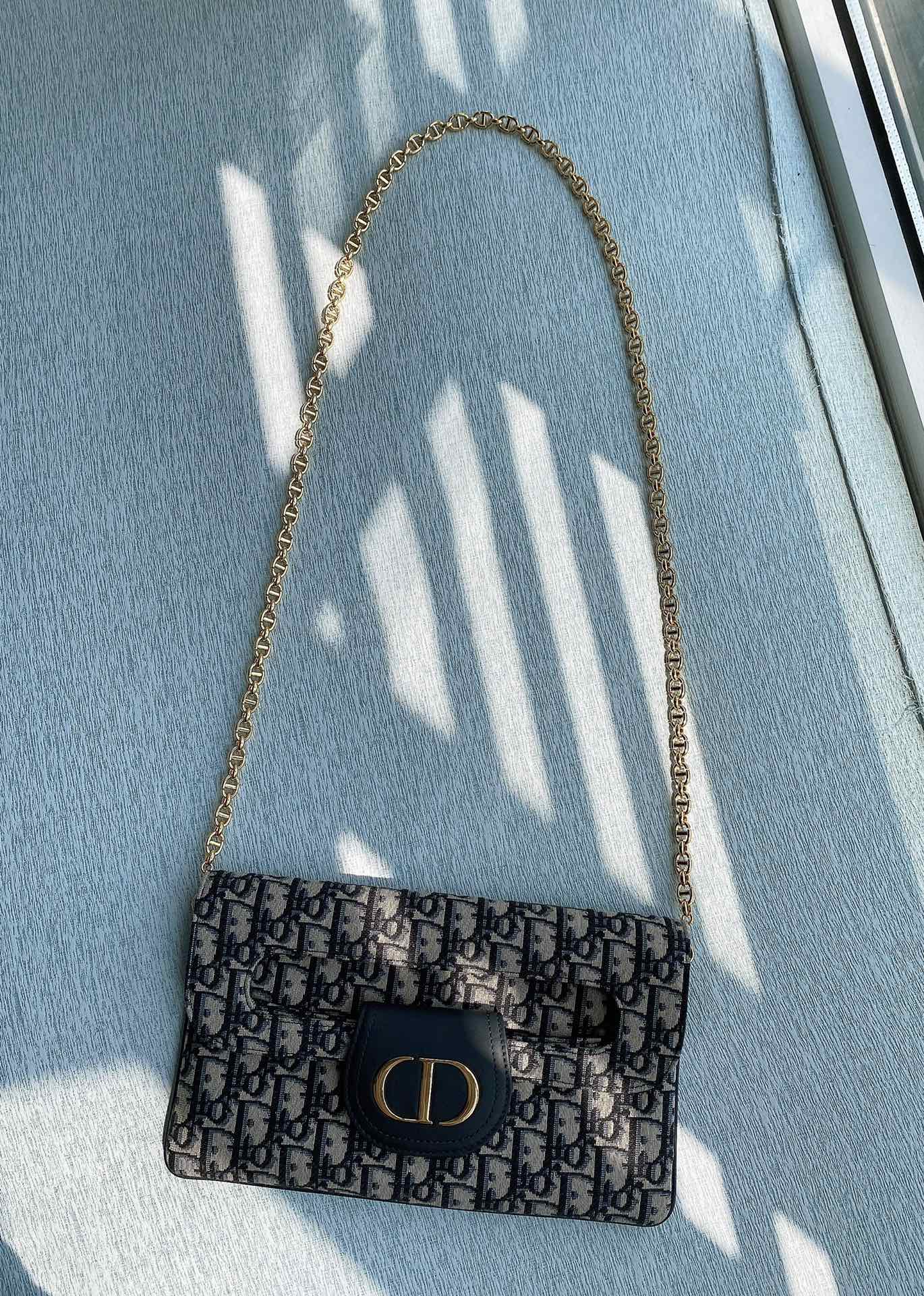 D10r medium double bag blue oblique embroidery 28 x 16.5 x 3 cm