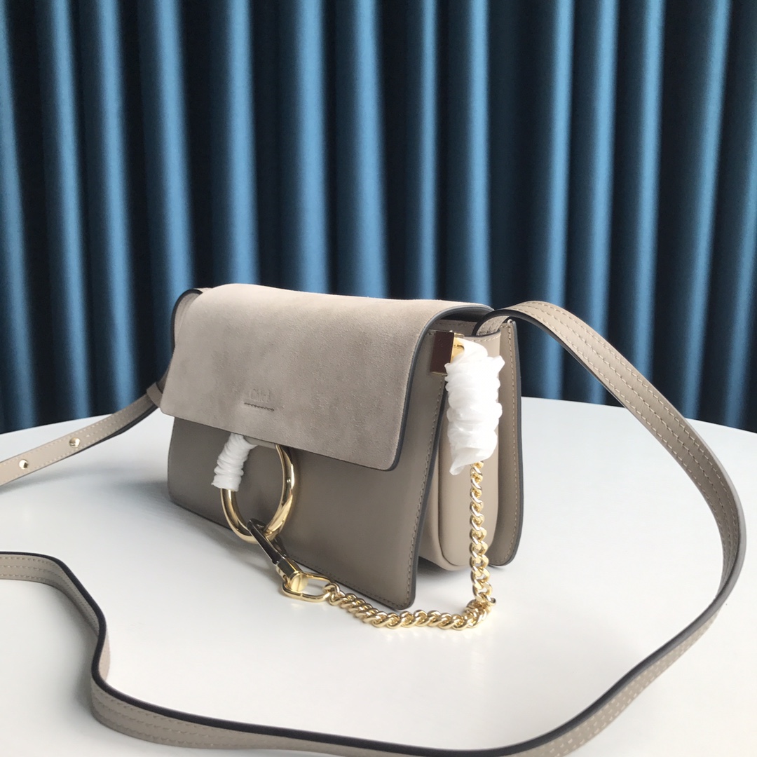 CHLOÉ FAYE SMALL SHOULDER BAG Motty Grey CHC15US127 24 x 7 x 15 cm