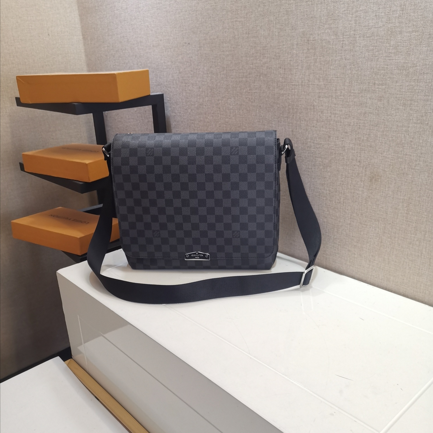 l0vis Vvtt0n district mm damier graphite canvas n40350 31 x 27 x 8 cm