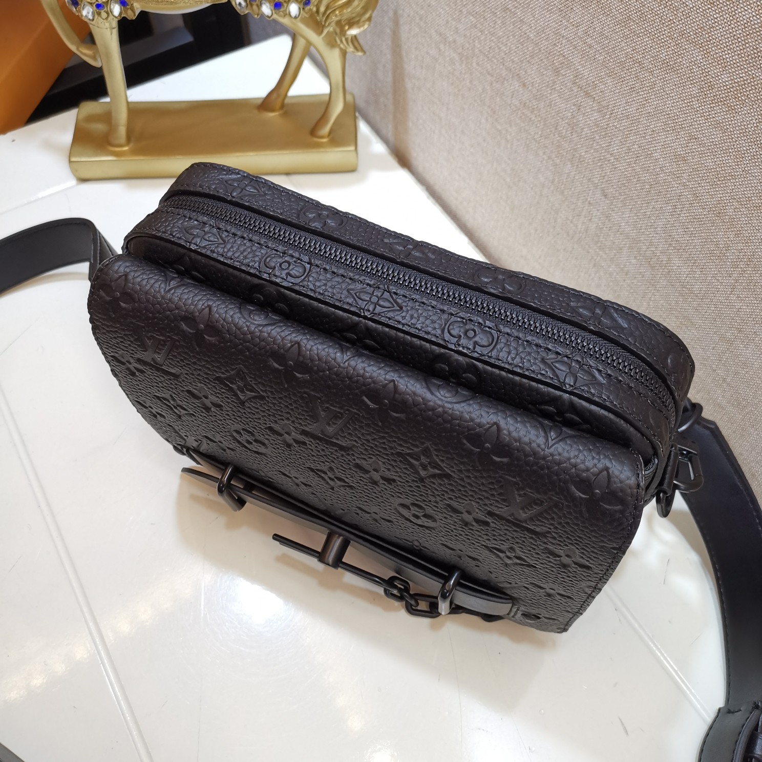 l0vis Vvtt0n steamer messenger bag taurillon monogram m57307 23.5 x 17 x 6 cm