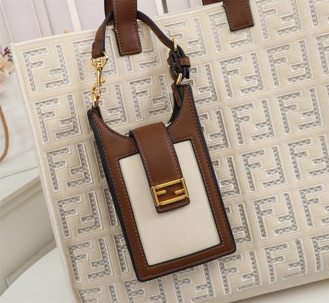 F**di spring summer 2021 tote bag monogram white 38 x 34 x 20 cm