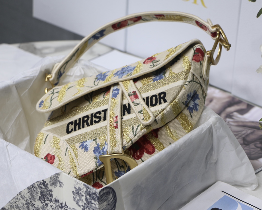 D10r saddle oblique limited edition embroidery hibiscus m9001 25.5 x 20 x 6.5 cm