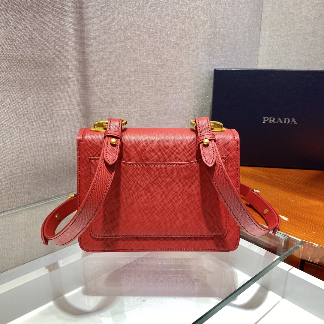 Pra*a saffiano leather symbole bag red 1bd270 20 x 14 x 7 cm