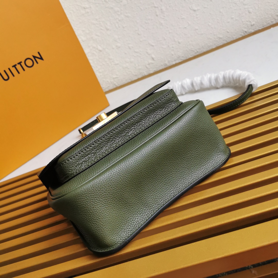 l0vis Vvtt0n lockme chain bag khaki m57067 23 x 17 x 11 cm