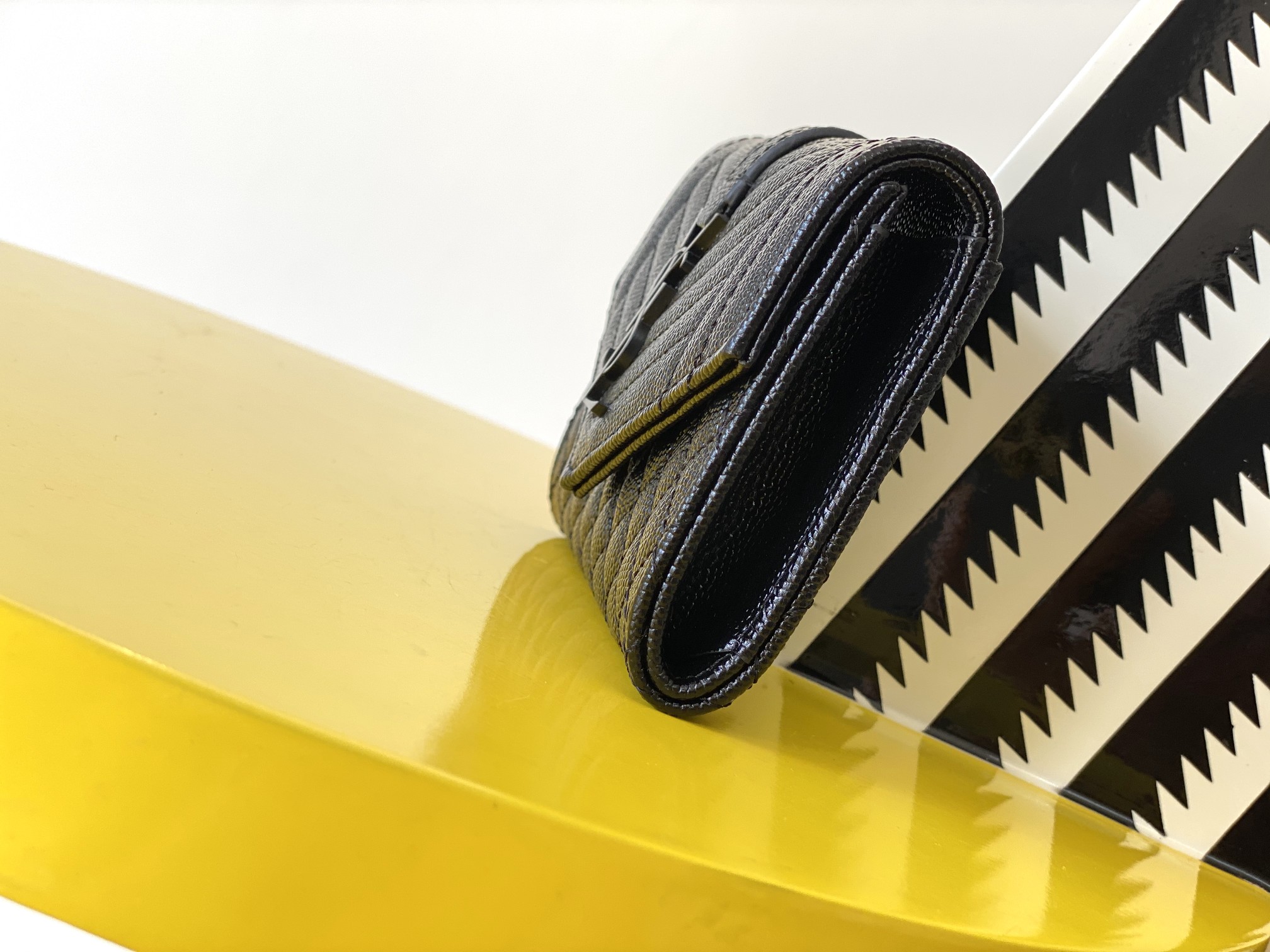 Y51 monogram small envelope wallet in mix quilted grained leather black metal 651026 13,5 x 9,5 x 3 cm