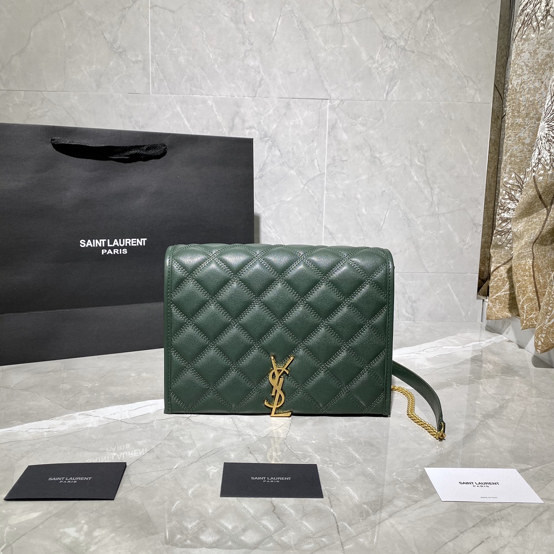 Y51 becky mini chain bag in carrÉ-quilted lambskin dark green 6507691 25 x 17 x 7 cm