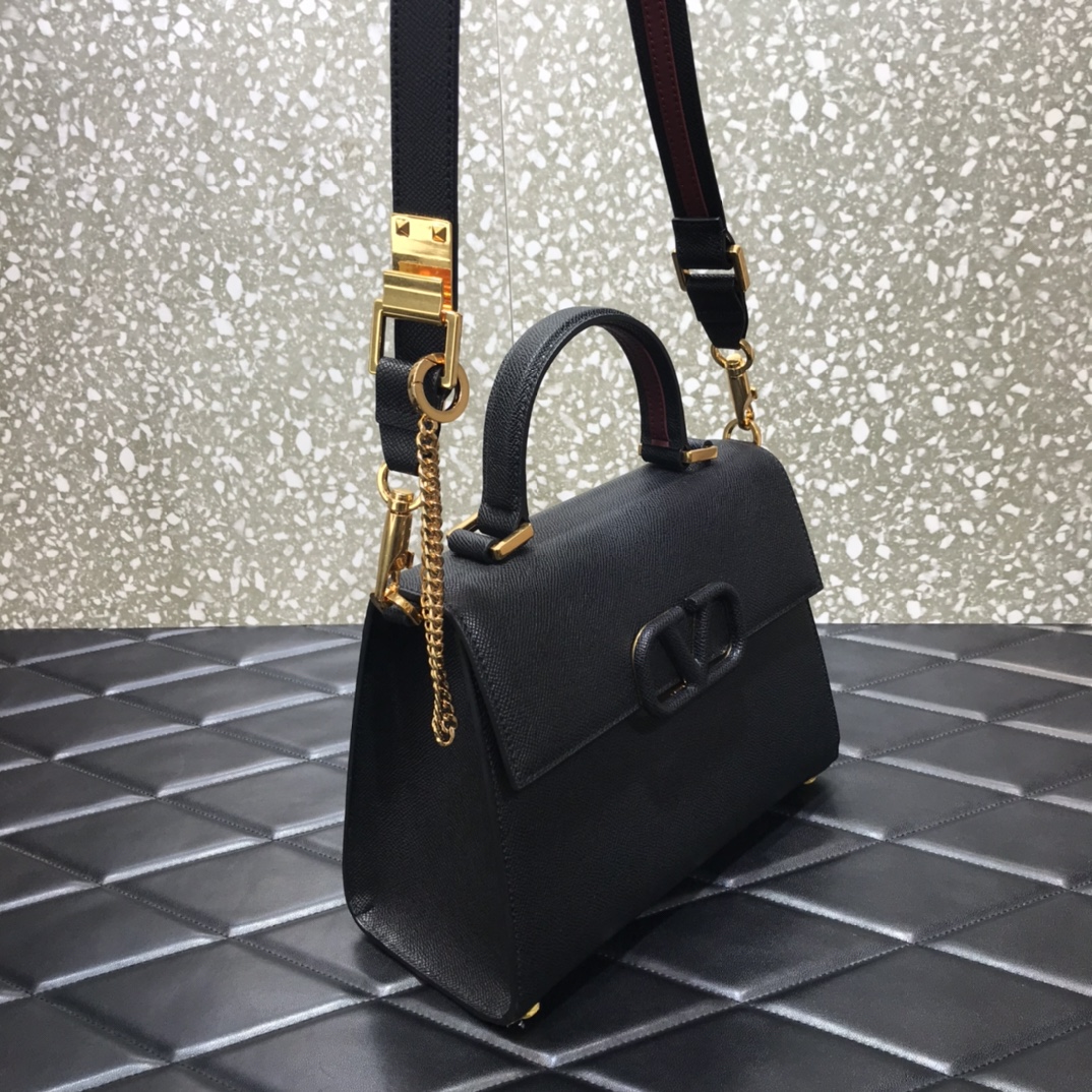 Va1e*ntin0 small vsling grainy calfskin handbag black zw2b0f 25.5 x 12 x 19 cm