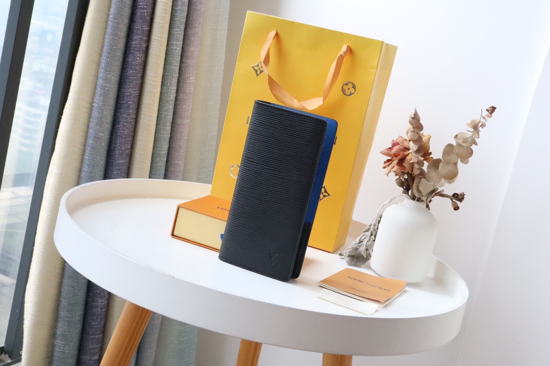 l0vis Vvtt0n brazza wallet epi leather black m80788 10 x 19 x 2 cm