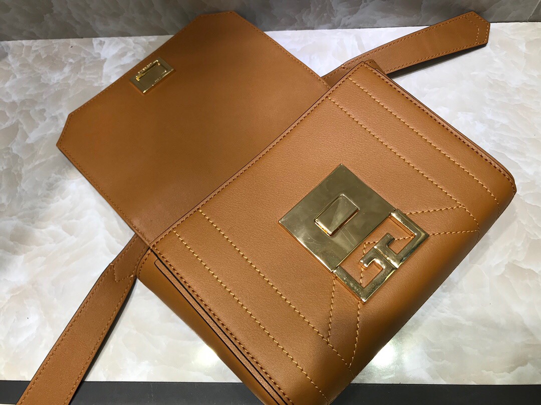 GIVENCHY SMALL EDEN BAG Brown 19 × 14 × 5.5 cm