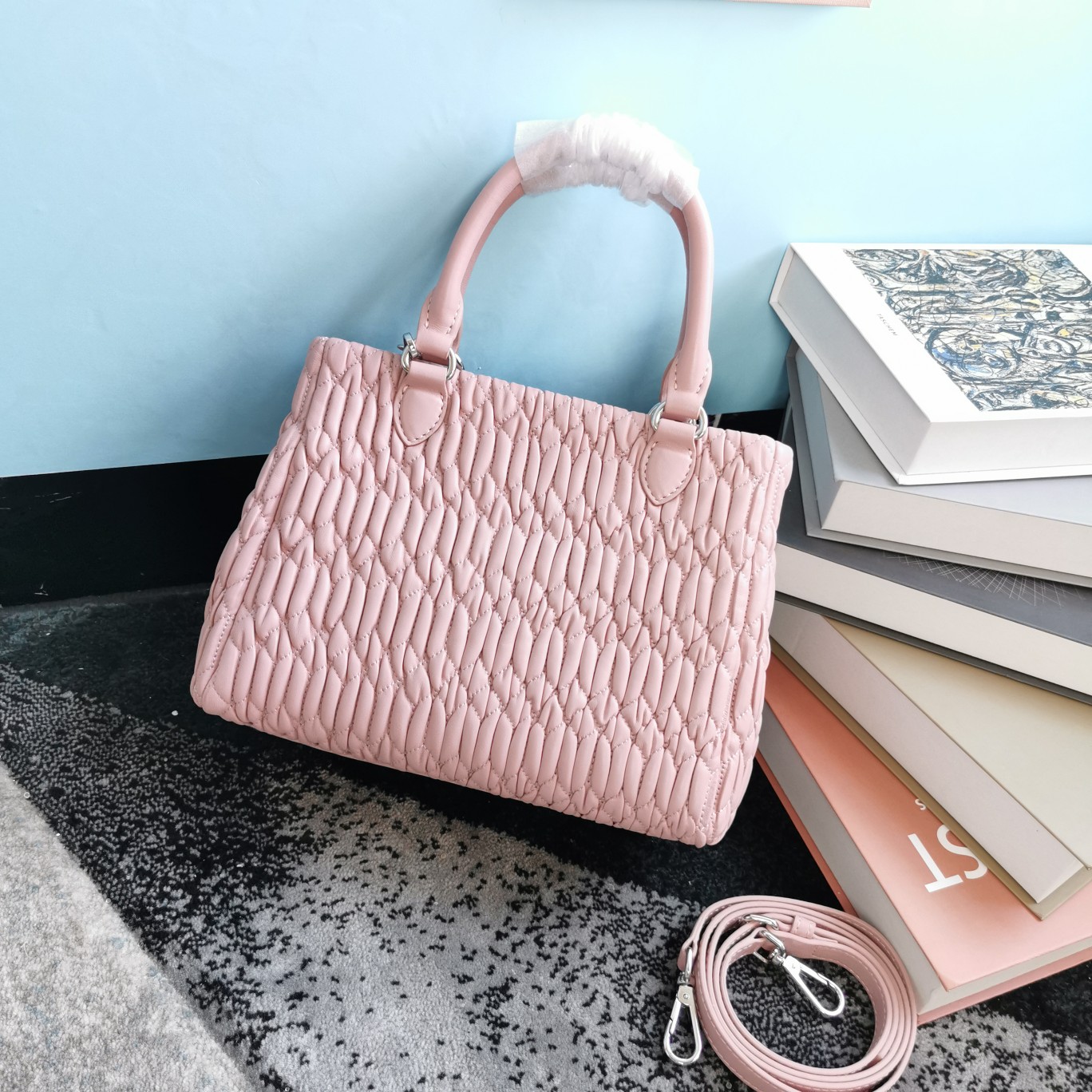 M1um1u crystal cloquÉ nappa leather handbag cameo beige 5ba067 24 x 19.5 x 13 cm