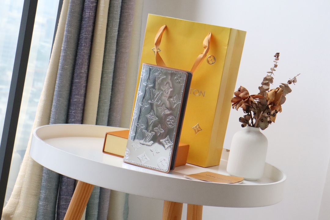 l0vis Vvtt0n brazza wallet monogram mirror canvas m80503 10 x 19 x 2 cm