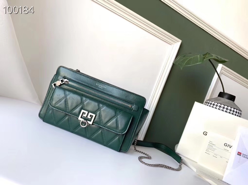 GIVENCHY POCKET BAG IN LEATHER Forest Green 22 x 13 x 7 cm