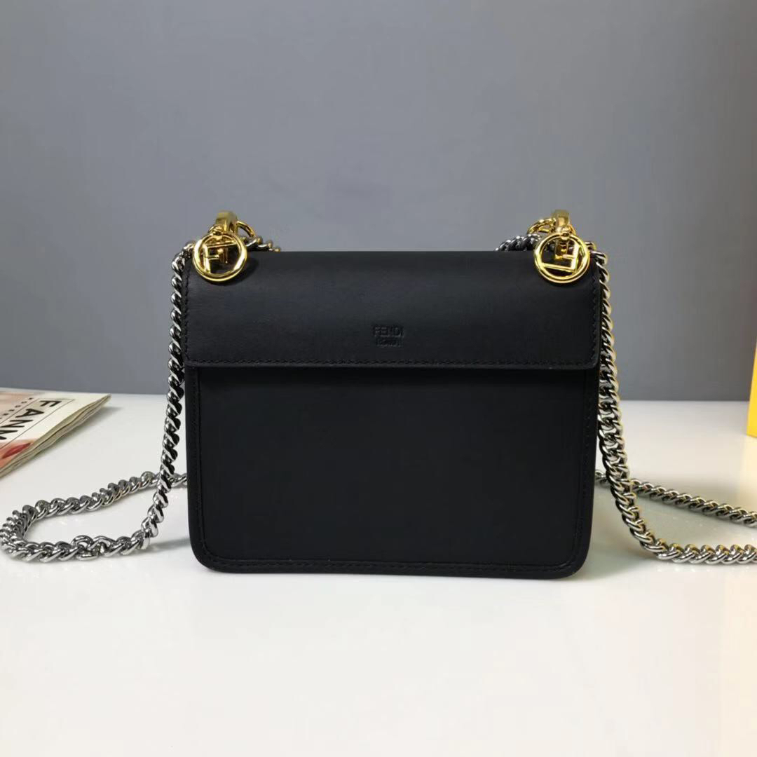F**di small kan i f leather black 8bt286 19 x 9 x 16 cm