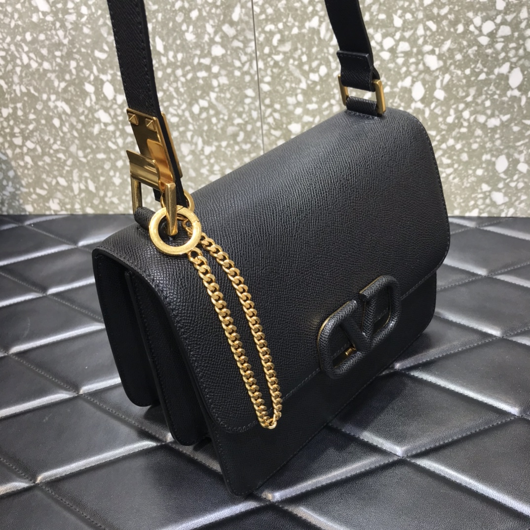 Va1e*ntin0 vsling grainy calfskin shoulder bag black vw2b0f00 22 x 11 x 17 cm
