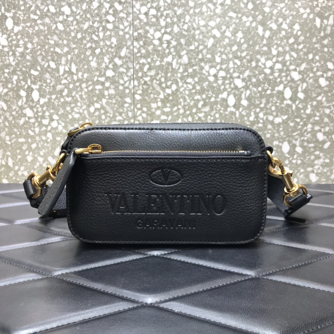 Va1e*ntin0 small garavani identity belt bag in leather black vy0b0954qpt 19 x 4 x 10 cm