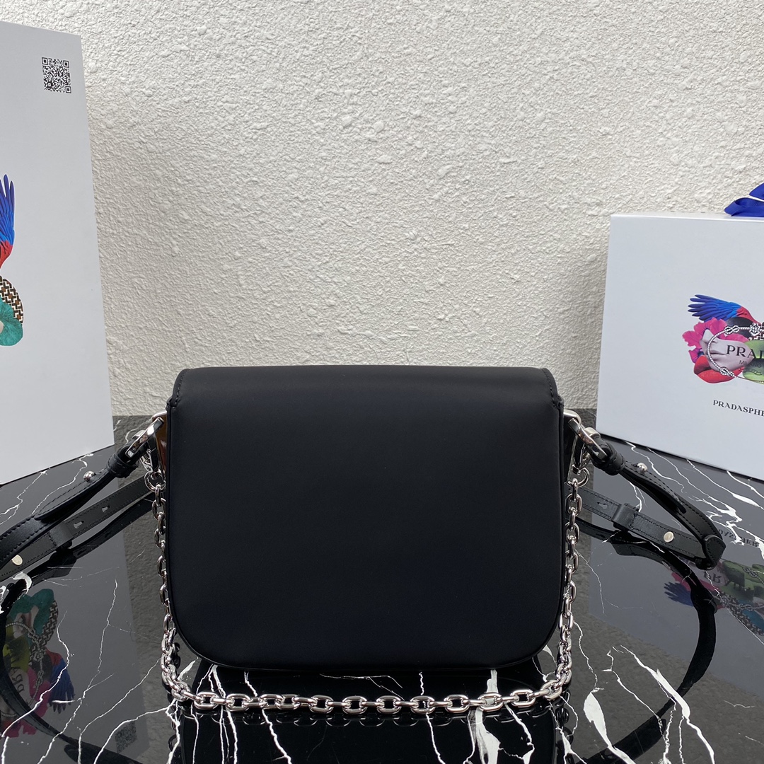 Pra*a nylon and leather identity shoulder bag black 1bd263 21 x 16 x 6.5 cm