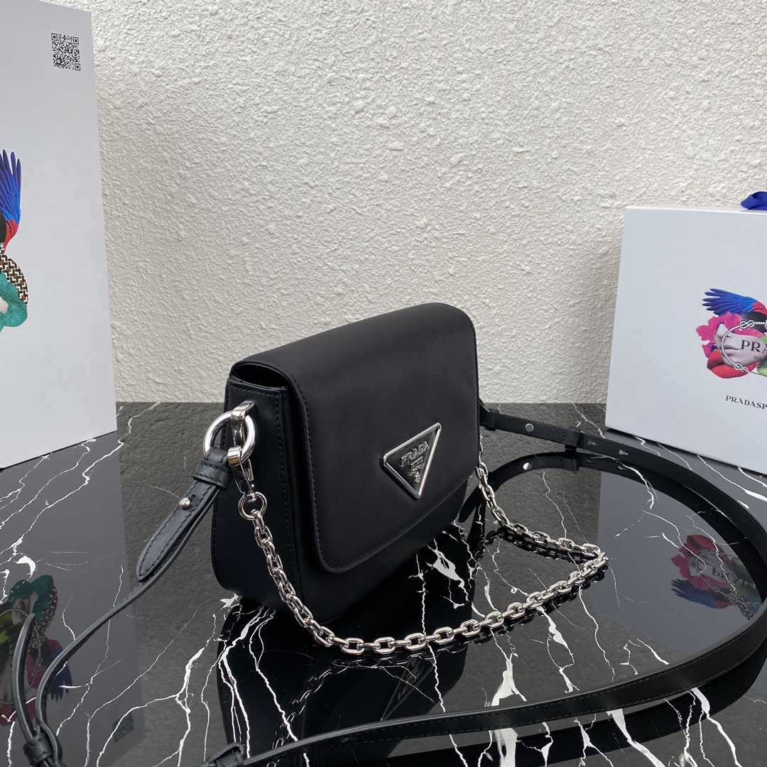 Pra*a nylon and leather identity shoulder bag black 1bd263 21 x 16 x 6.5 cm