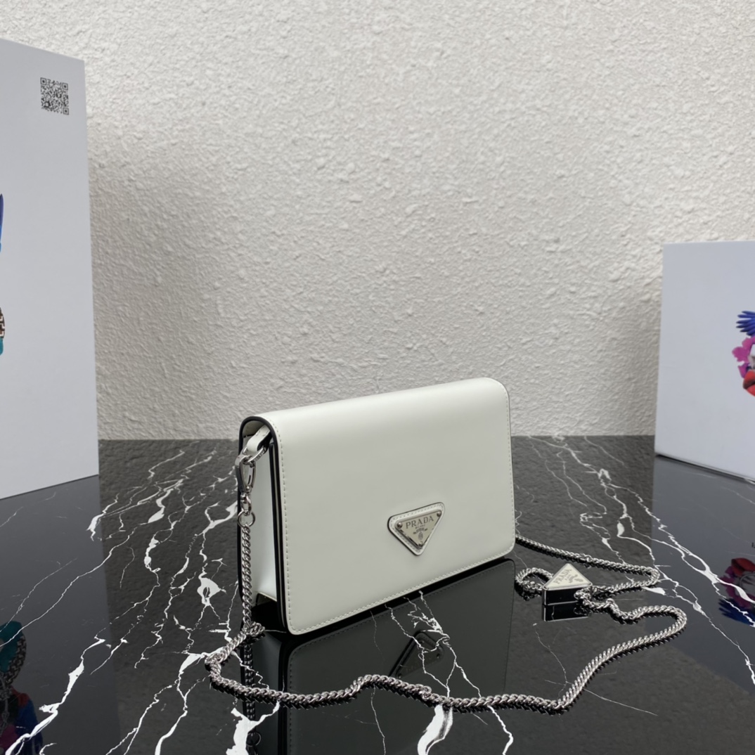 Pra*a brushed nappa leather shoulder bag chalk white 1bd307 19 x 10.5 x 3.5 cm