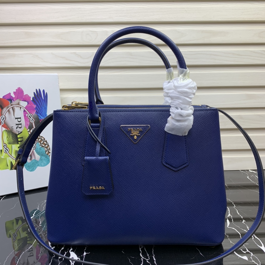 Pra*a medium galleria saffiano leather bag blue 1ba232 31 × 22.5 × 13.5 cm
