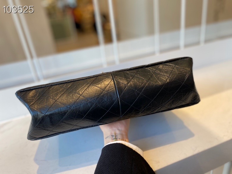 ch**el large D1am0nd pattern leather shopping bag black as661 35 x 26 x 11 cm