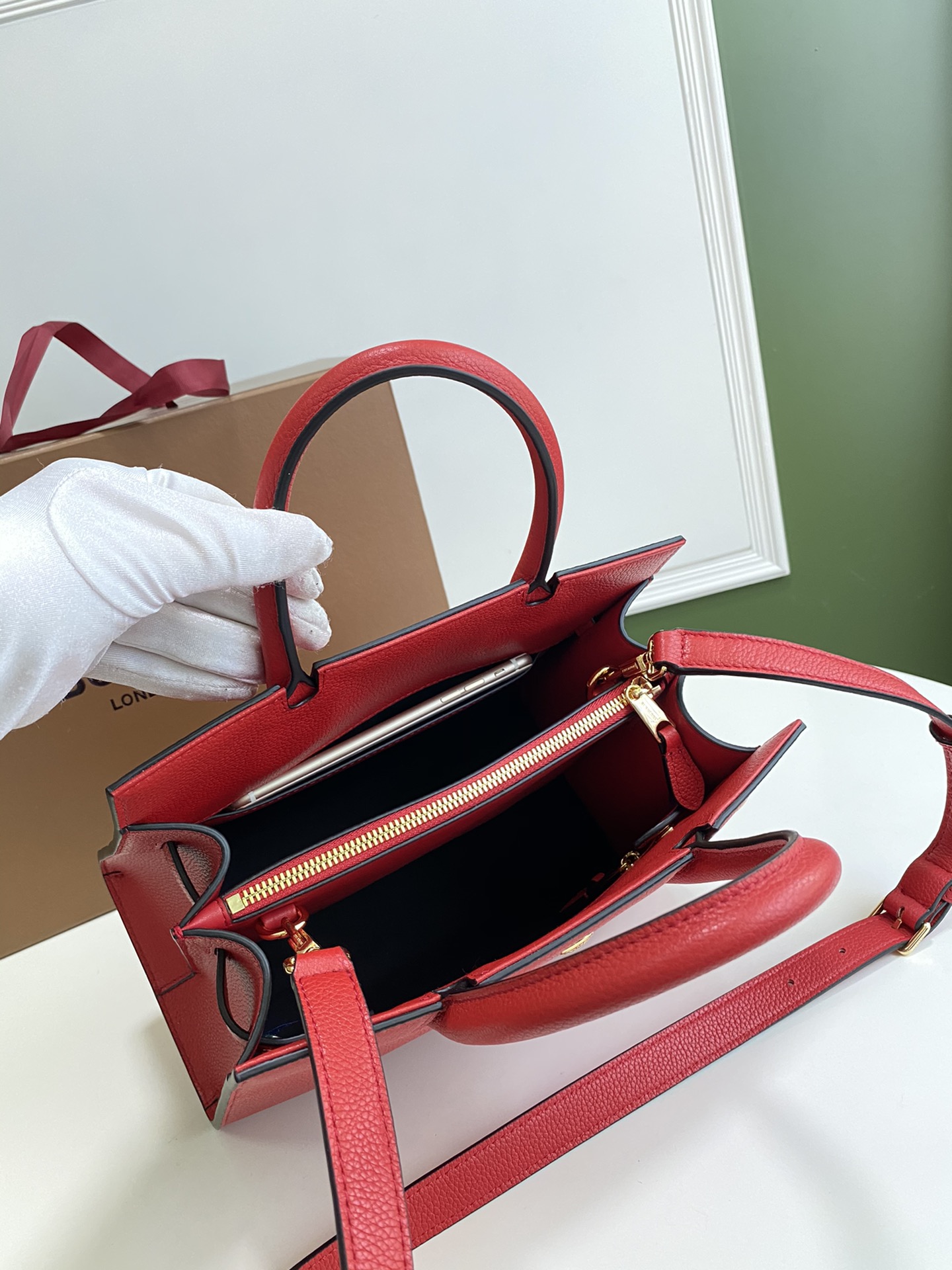 Bv*b*rry mini leather two-handle title bag red 80254721 26 x 13.5 x 20 cm