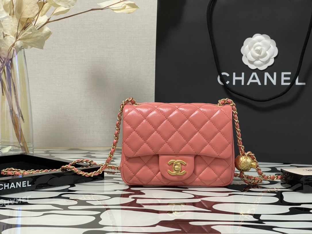 Ch**el small charm strap flap bag lambskin pink as1786 13 x 18 x 7 cm