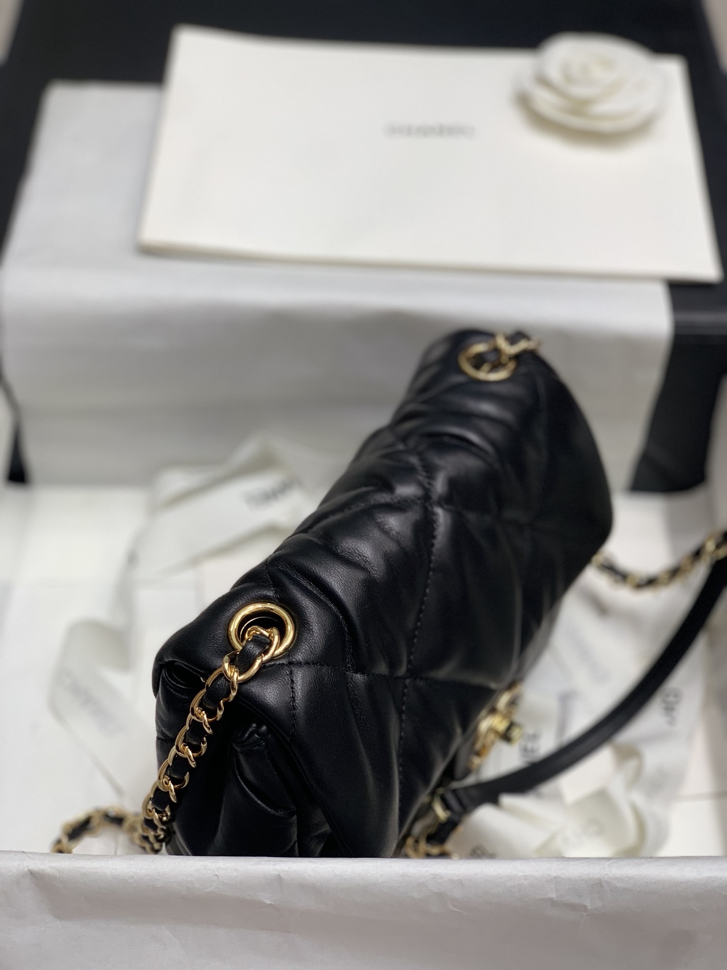 Ch**el small calfskin bubbly flap bag black as2232 19 x 14.5 x 8.5 cm