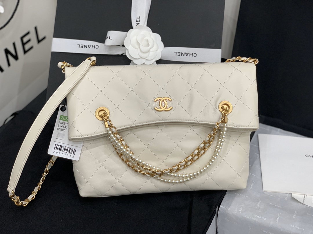 Ch**el calfskin crystal pearls shopping bag white as2213 34 x 25 x 5 cm