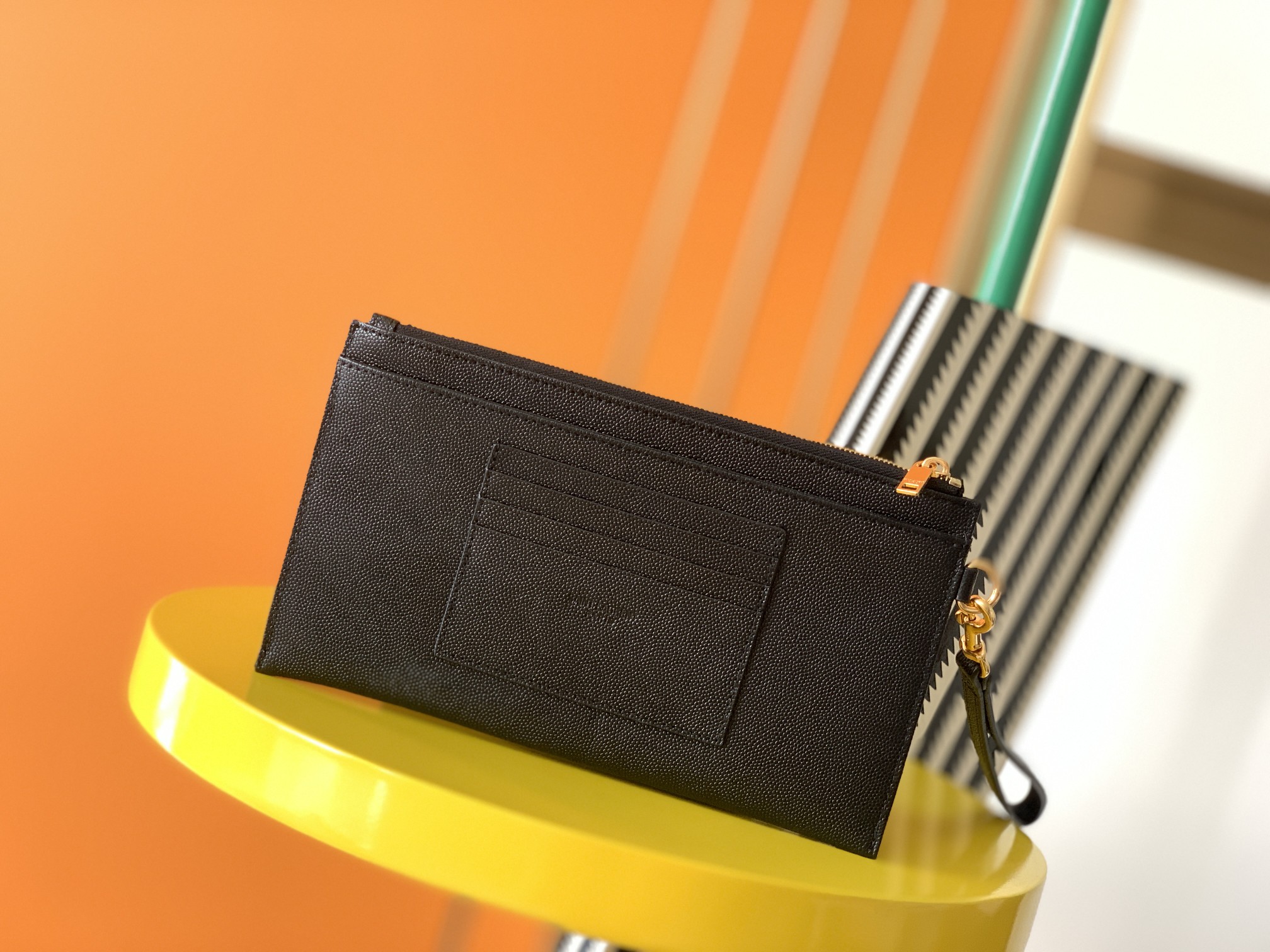 Y51 monogram large bill pouch in grain de poudre embossed leather black 636313 23 x 13 x 1 cm