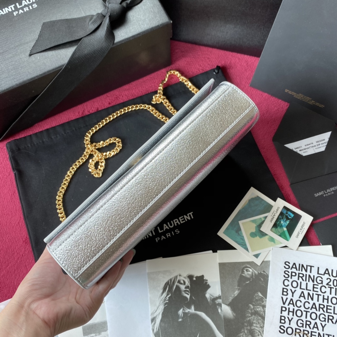 Y51 medium kate in grain de poudre embossed leather silver gold buckle 364021 24 x 14.5 x 5 cm