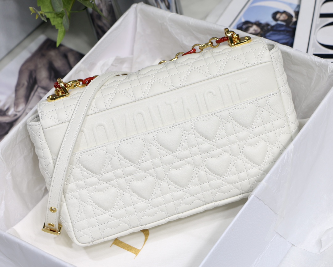 D10r medium D10ramour caro bag cannage calfskin with heart motif white m9242 25.5 x 15.5 x 8 cm