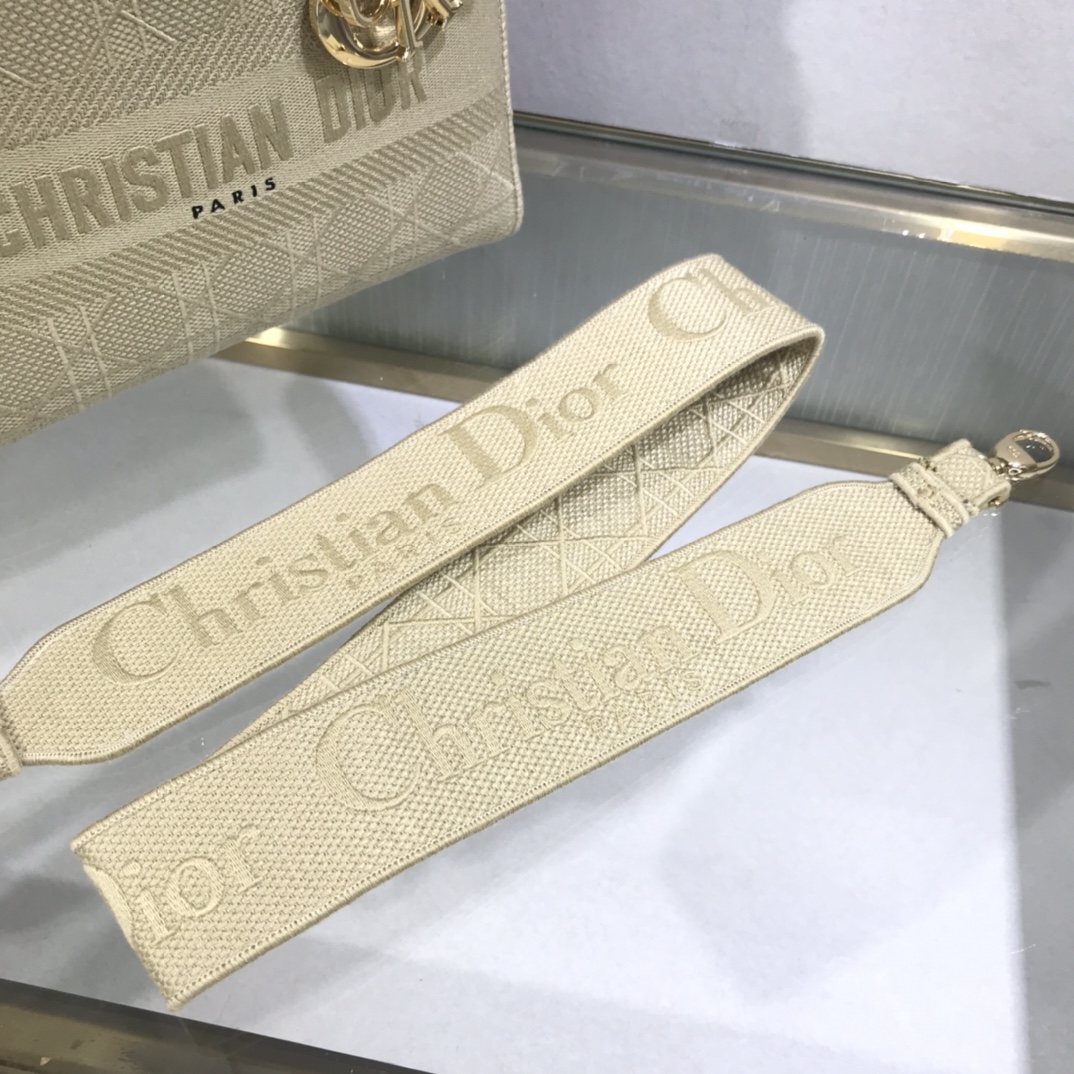 D10r medium lady d-lite bag creme cannage embroidery m0565 24 x 20 x 11 cm