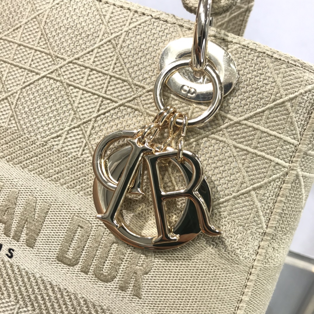 D10r medium lady d-lite bag creme cannage embroidery m0565 24 x 20 x 11 cm