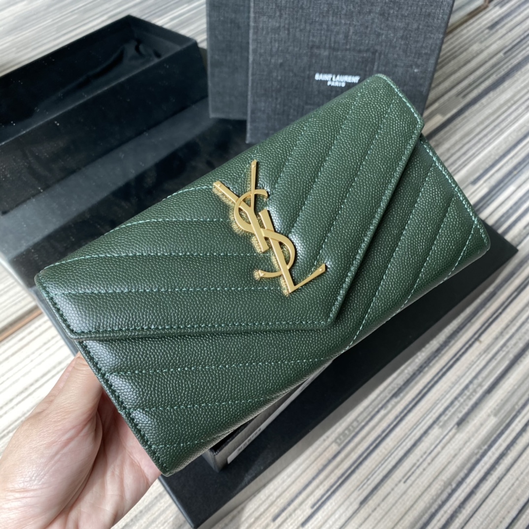 Y51 large monogram flap wallet in grain de poudre embossed leather green 372264 19 x 11 cm