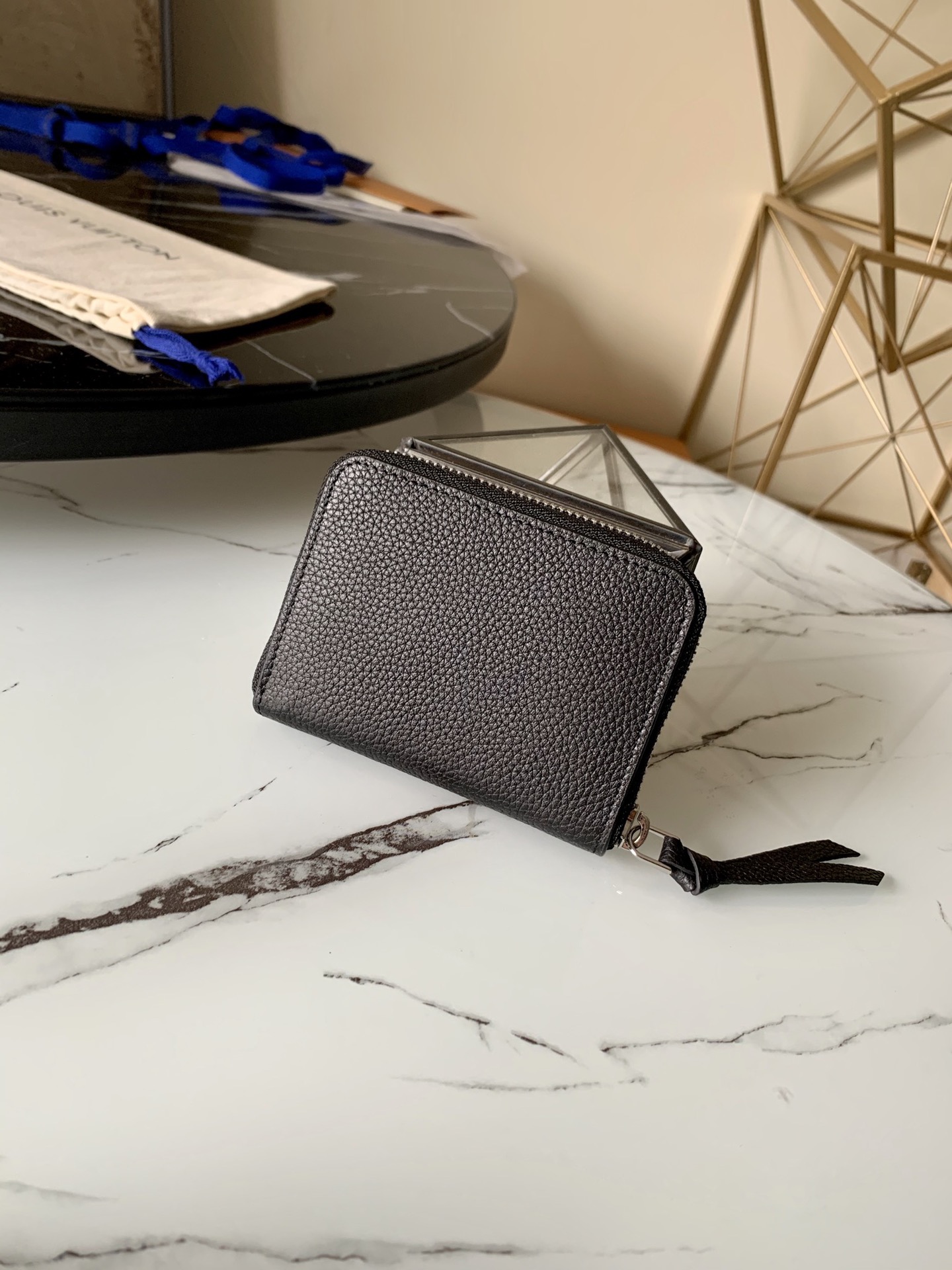 l0vis Vvtt0n lockme zippy coin purse calfskin black m80099 11 x 8.5 x 2 cm